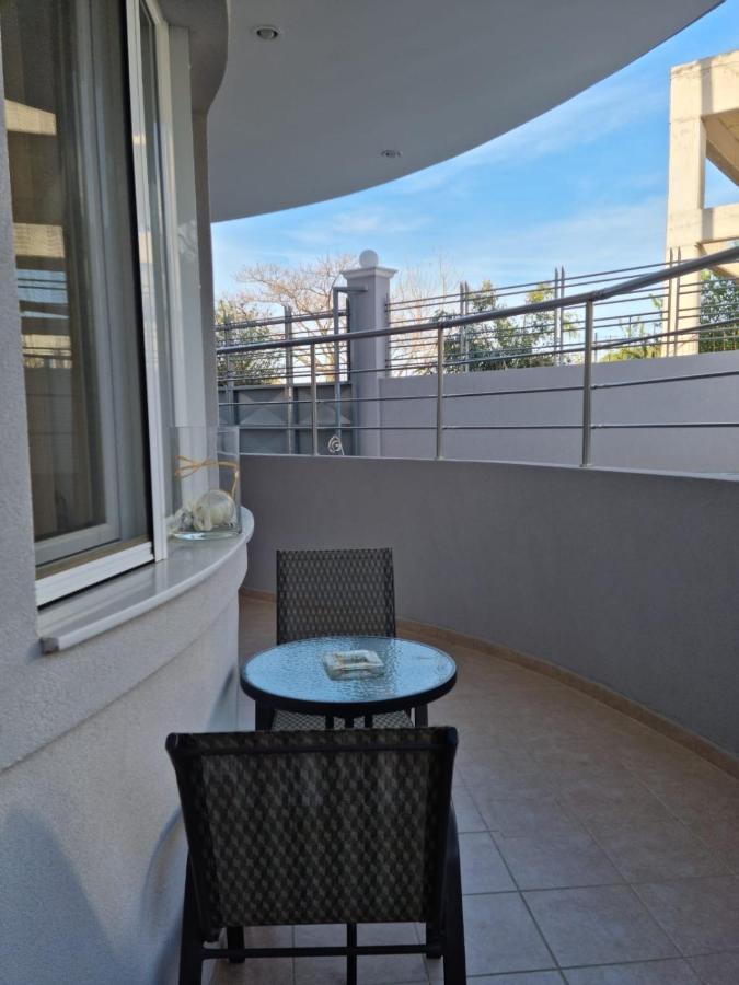 Lirika'S Airport House Apartment Artemida  Exterior photo