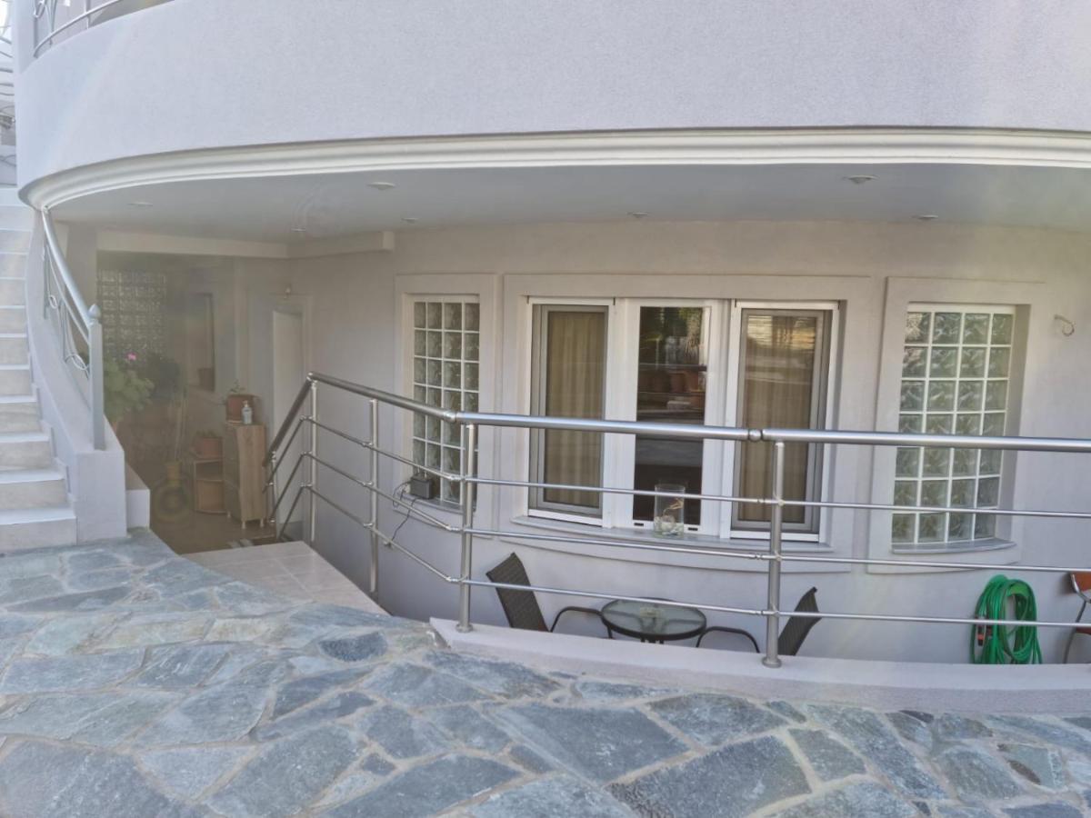 Lirika'S Airport House Apartment Artemida  Exterior photo